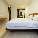 Best Choice Modern 2Br L\'Avenue Apartment By Travelio